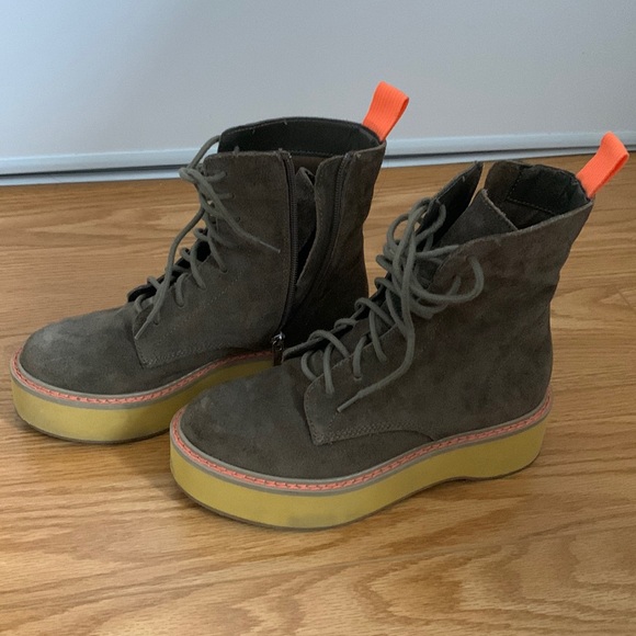 brown suede platform boots - Picture 1 of 4